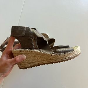 🧁Eileen Fisher Wedge Sandals